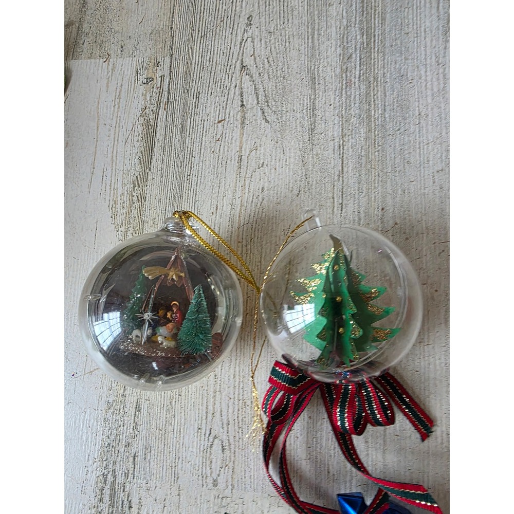 Vintage Jewel Brite Nativity diorama gold round ball tree ornament Xmas